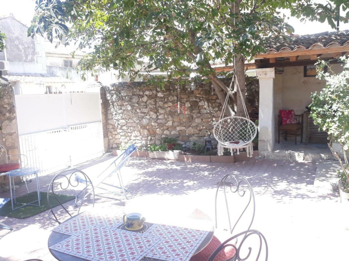 Villa La Capucinette A L'Ombre Du Marronnier Maussane les Alpilles Exterior foto